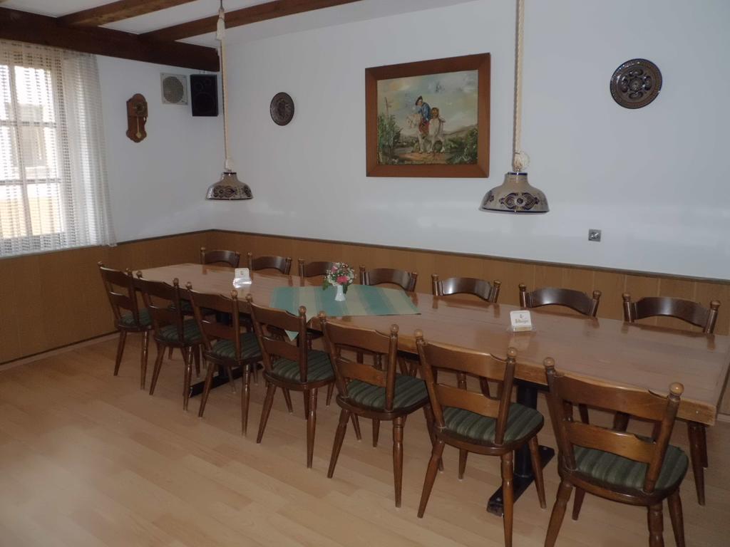 祖尔帕法奈餐厅酒店 Urbar  外观 照片